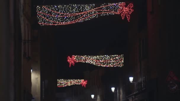 Beautiful Christmas Light Blowing Sparkling Night Illuminating All Streets Metz — ストック動画