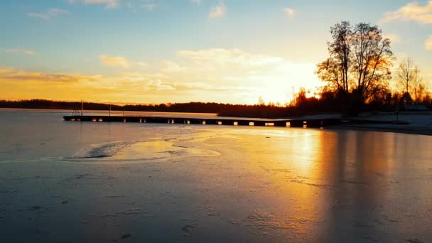 Timelapse Jetty Dock Golden Sunset Winter Water Making Thin Ice — Video Stock