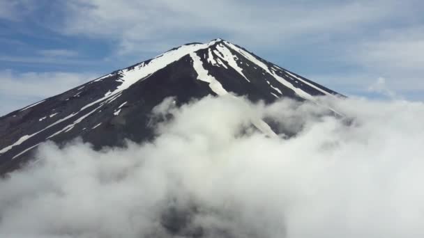 Вид Вершины Горы Фудзи Облаками — стоковое видео