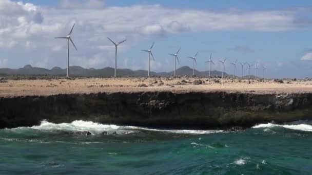 Windmühlen Und Wellen Bildmaterial — Stockvideo