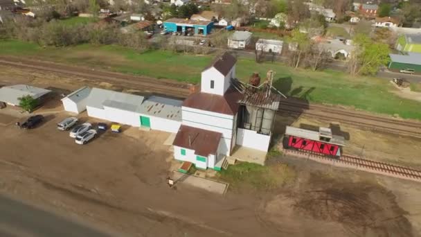 Luftaufnahme Eines Alten Getreidesilos Bahnhof — Stockvideo