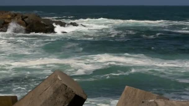 Atlantic Ocean Breakwater South Africa Choppy Seas — Stockvideo