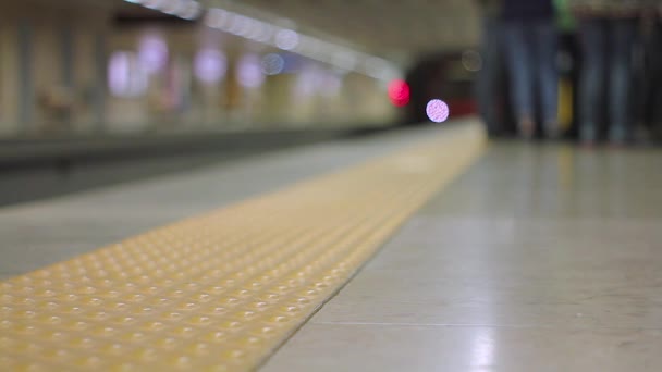 Urban Metro Metropolitan Tube Train Station People Rush Tunnel Travel — Vídeo de stock