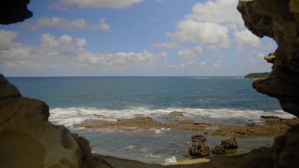 Looking Gap Rock Formations Eagles Nest Out Ocean Bass Coast — Stock Video