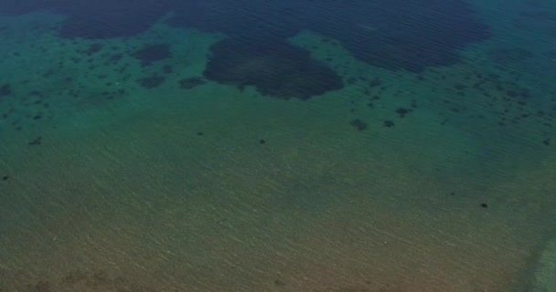 Αεροφωτογραφία Της Παραλίας Της Θάσου Για Αποκαλυφθεί Θάλασσα Της Αιγαίας — Αρχείο Βίντεο