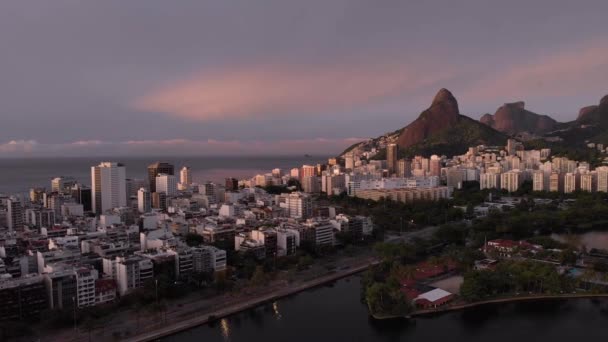 Luftaufnahme Des Stadtsees Von Rio Janeiro Mit Den Strandvierteln Ipanema — Stockvideo