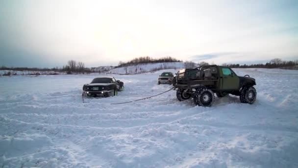 Scatti Azione Auto Modificata Che Strappa Evento Invernale 4X4 — Video Stock