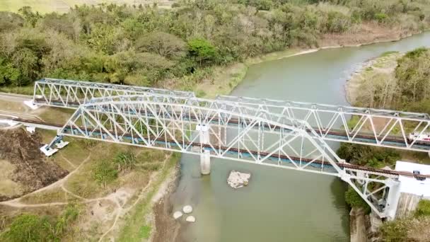 Bahnübergangsbrücke Der Überquerung Des Flusses Yogyakarta Java Indonesien — Stockvideo