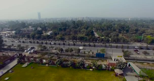 Bombay India Kamerás Kilátás Városra Nagy Autópálya Forgalommal Ködös Időjárás — Stock videók