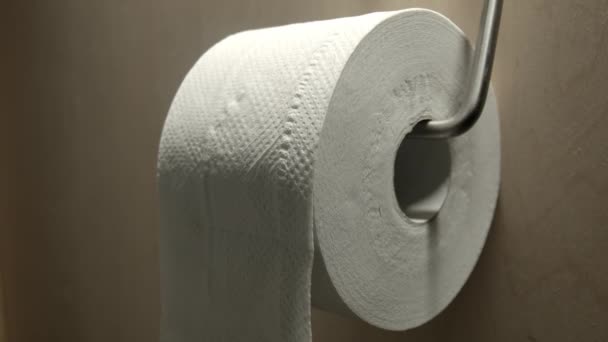 Unrolling Toilet Paper Close Shot — Stock Video