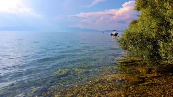 Ainda Tiro Barco Água Azul Lago Ohrid Macedônia — Vídeo de Stock