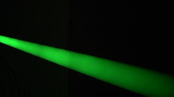 Laser Verde Sicurezza Che Taglia Attraverso Oscurità — Video Stock