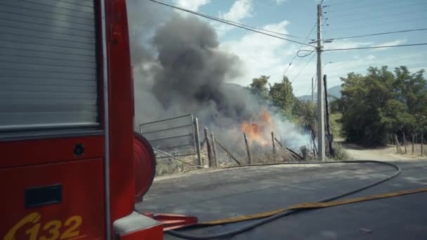 Firefighters Action Farm Flames Chile — Vídeo de stock
