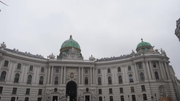 Vienna Hofburg Austria Imperial Palace Tourists Slow Motion — стоковое видео