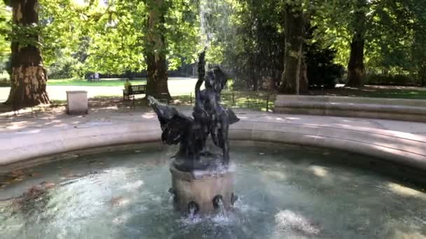 Beautiful Fountain Park Sculpture Gushing Water Taken Wroclaw Poland — Wideo stockowe