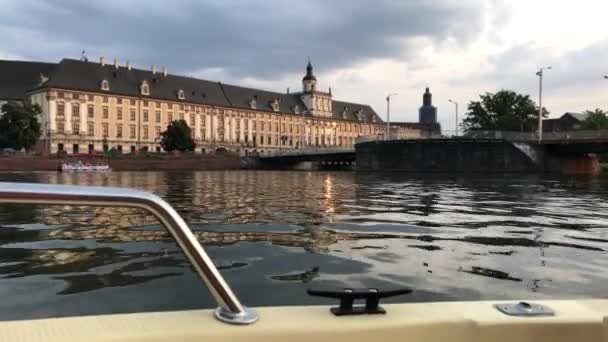 Boat Trip Oder Old City Wroclaw Taken Sunset Golden Hour — Αρχείο Βίντεο