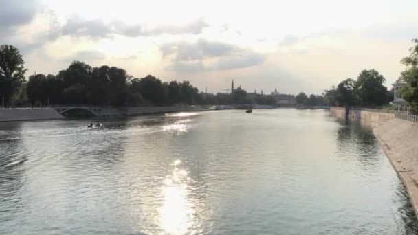 Panorama Wroc River Odra Flowing Old City Taken Bridge — Vídeos de Stock