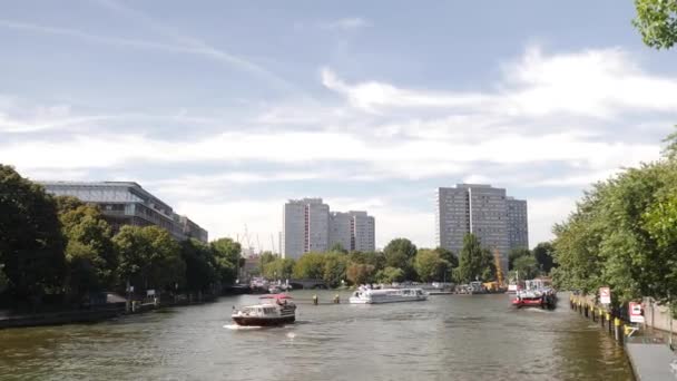 Berlin Canal Boat Passing — Video Stock