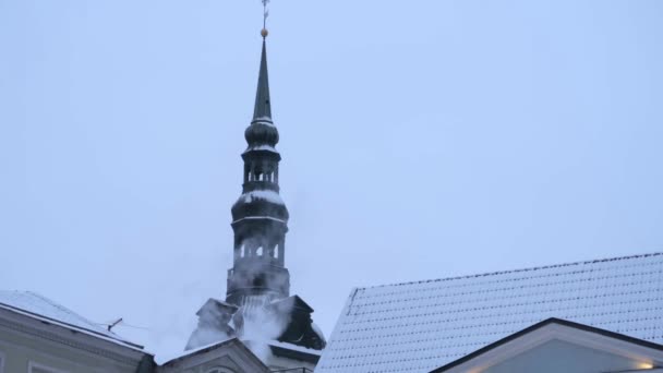 Church Tower Cityscape Tallinn Old Town Some Roofs Covered Snow — Vídeos de Stock