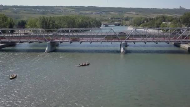 Rafters Float Lazy Urban River — Stock video