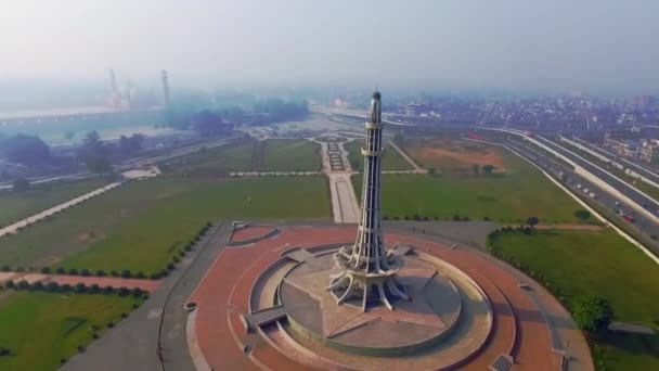 Вид Воздуха Минар Пакистан Городом Знаменитую Мечеть Моголов Бадшахи Национальный — стоковое видео