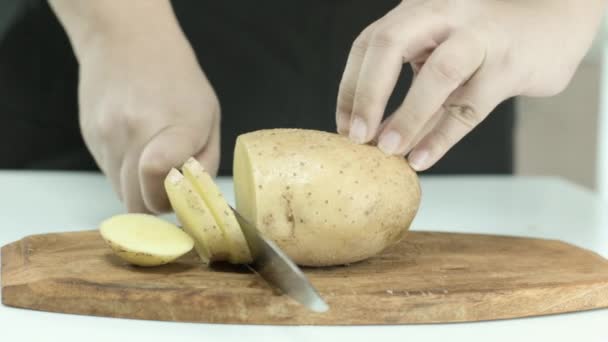 Woman Slicing Potatoes Chopping Board — 비디오