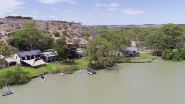 Aerial Parallax Group Holiday Shacks Stunning Murray River South Australia — Stock Video