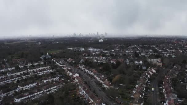 Rising See Misty London Skyline — Video