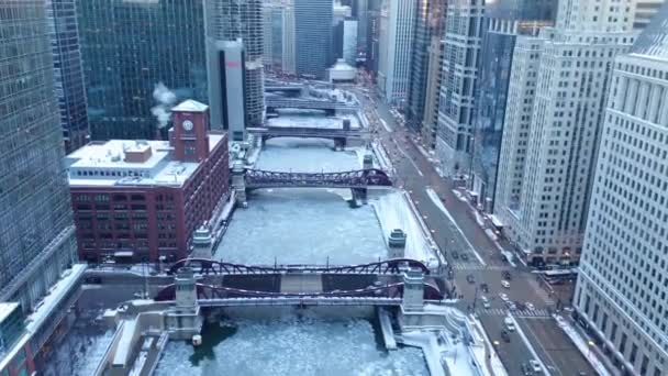 Aerial Footage Frozen Chicago River 2019 Polar Vortex — Stock Video