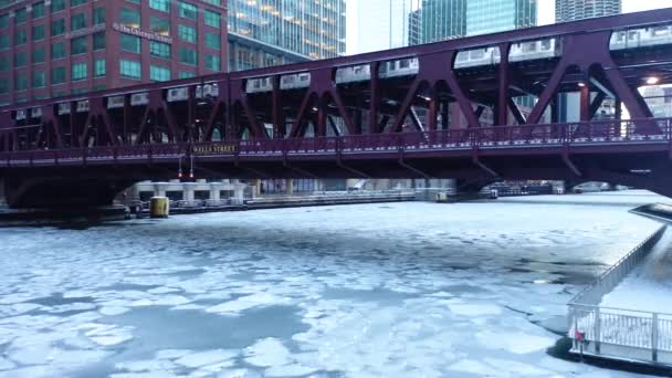 Aerial Footage Frozen Chicago River 2019 Polar Vortex — Wideo stockowe