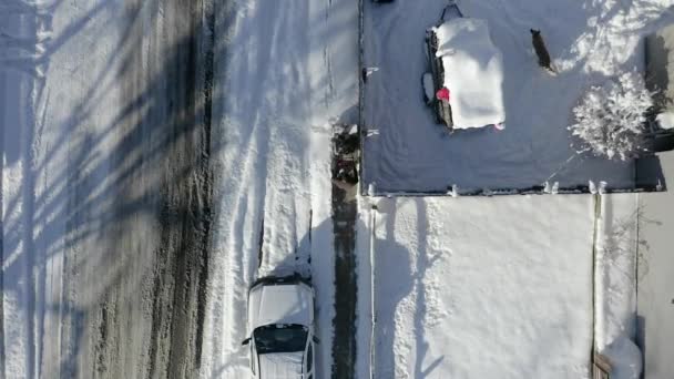 Aerial Top View Man Using Snowblower — Stok video