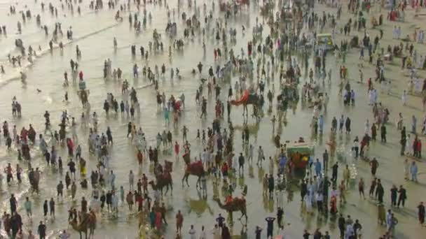 Aerial View Sea View Beach Karachi Pakistan Hundreds People Together — Video