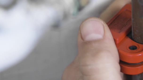 Male Fingers Twist Pipecutter Broken Copper Water Pipe — Vídeo de stock