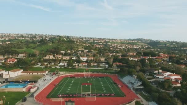 Nachmittags Drohnenblick Von Der Fußballschule Der Palos Verdes High School — Stockvideo