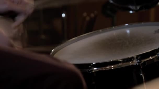 Drummer Plays Fast Snare Beat — Stock Video