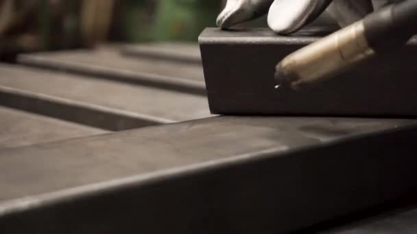 Metal Parts Welding Close Shot Welder Puts Two Small Dots — Vídeo de stock