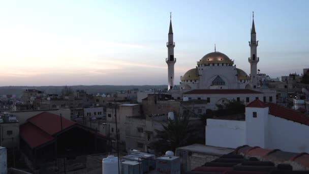 Сроки Восхода Солнца Городе Мадаба Мечетью Иисуса Христа Заднем Плане — стоковое видео