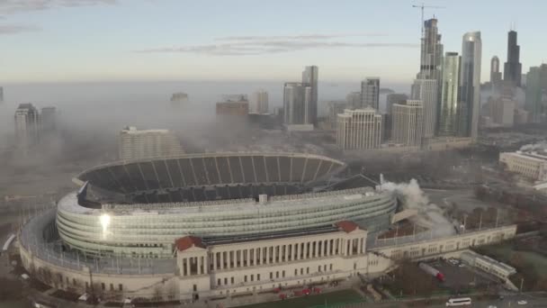 Foggy Soldier Field Hogar Los Osos Chicago — Vídeos de Stock