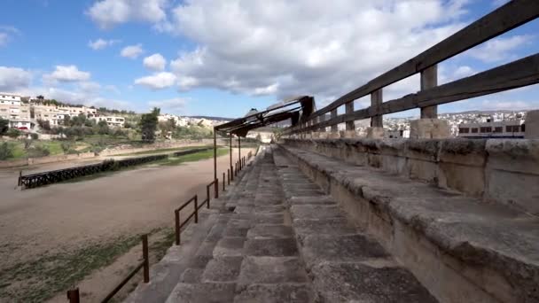 Kamienne Schody Hipodromu Rzymskich Ruin Mieście Jerash Wiatrem Blasting Tekstylny — Wideo stockowe