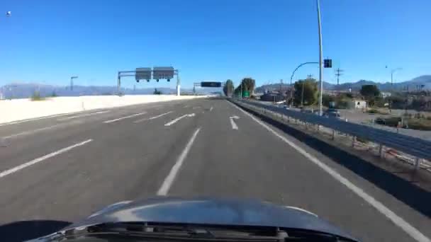 車の過走行 アテネからギリシャのパトラへの高速道路オリンピアオドス — ストック動画