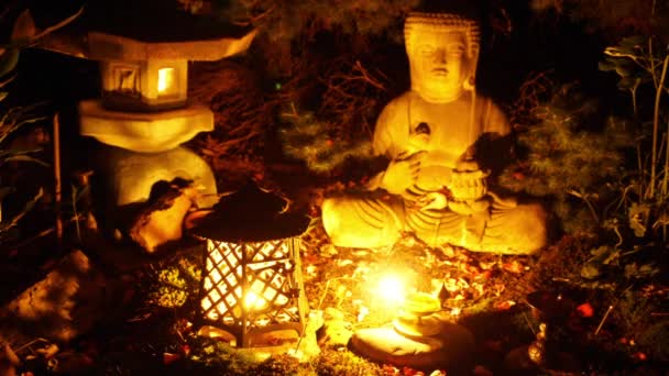 Статуя Будди Світильники Пахощі Видно Русі Переплетення Часі Змішуванням Рами — стокове відео