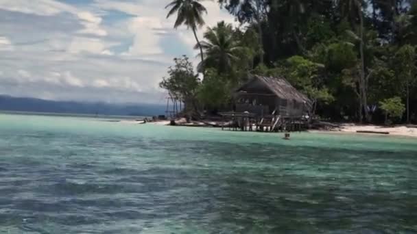 Driving Passed Paradise Bungalow Beach Raja Ampat Indonesia — Stock Video