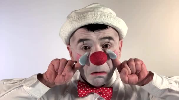 Emoji Clown Plačící Tvář Smutný Klaun Dvěma Slzami Stékajícími Tvářích — Stock video