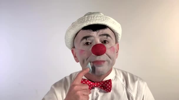 Emoji Clown Ansiktsdoftande Mat Och Dreglande Ansikte Hungrig Mimclown Med — Stockvideo