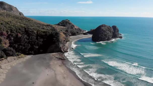 Drónfelvételek Piha Beach Felett Auckland Zélandon — Stock videók