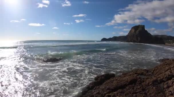 Panoramic View Caminhadas Nas Rochas Torno Piha Beach Auckland Nova — Vídeo de Stock