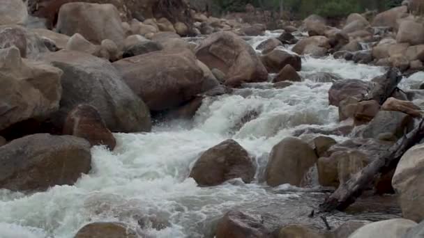 Zoom Flooded Raging River Mountains — Stock Video