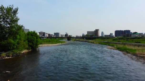 札幌を流れる豊平川 — ストック動画