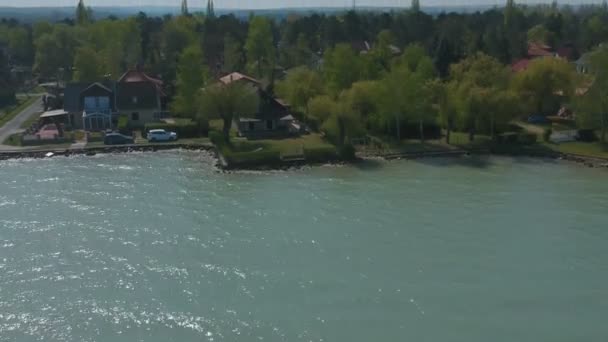 Pomeriggio Pendenza Drone Vista Vicino Alla Costa Zamrdi Lago Balaton — Video Stock