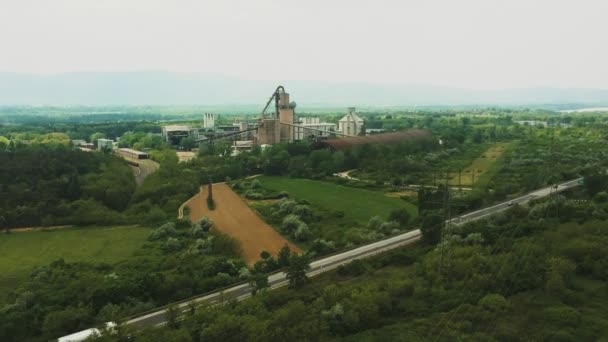 Imagens Areiais Alta Altitude Uma Fábrica Calcário Seu Ambiente — Vídeo de Stock